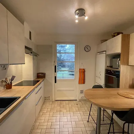 Superb Full Of Charm With Terrace 2ch 5min From The Lighthouse *