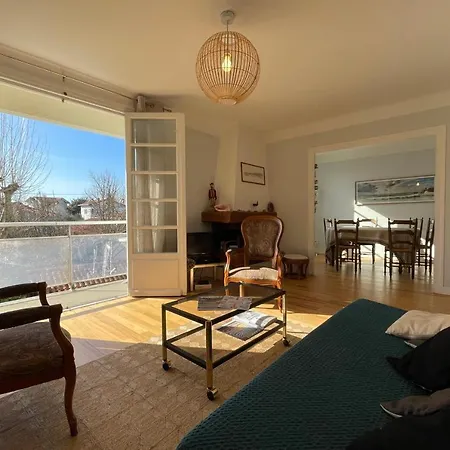 Superb Full Of Charm With Terrace 2ch 5min From The Lighthouse *